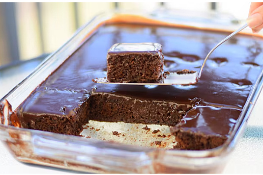A simple dessert that wins over with taste: Make chocolate cubes with raspberries