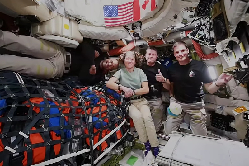 The Artemis II mission crew is returning home, facing the riskiest part of the mission ahead.