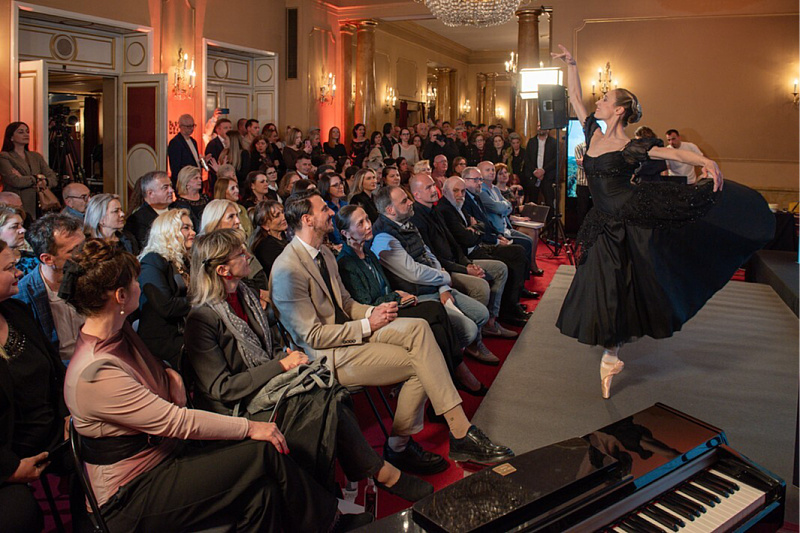 At the National Theater Sarajevo, a promotion of the theater monograph "Dursum Design" was held.