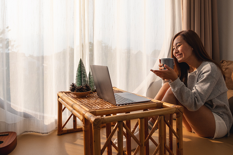 Adopting new habit trends can help you start your morning with peace and better energy.