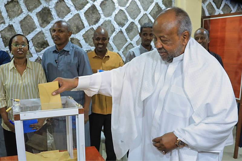 The President of Djibouti received as much as 97.8 percent of the votes in the elections, and has been in that position for 27 years already.