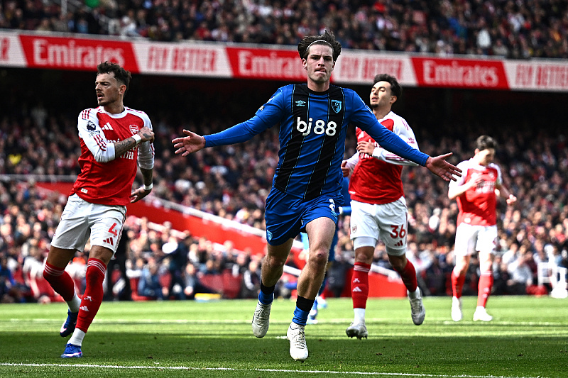 Is Arsenal's season turning into a nightmare? They have suffered another major shock, and City is back in the title race.