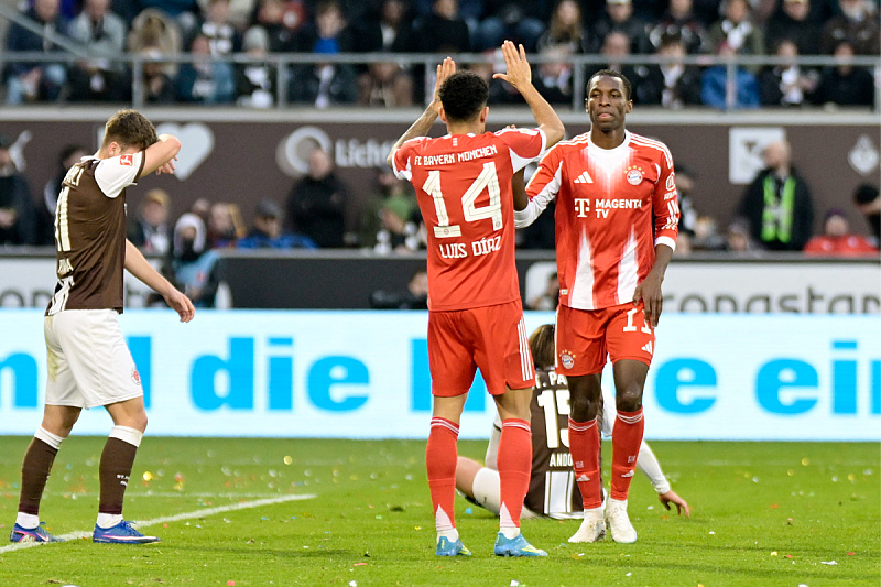 Vasilj had a nightmare night against powerful Bayern, the Bavarians broke a Bundesliga record over 53 years old.
