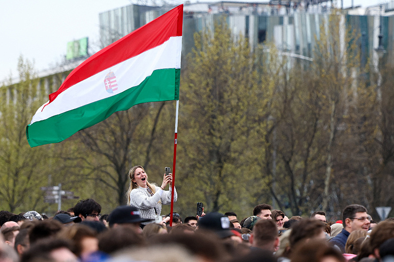 Hungarian Elections: Viktor Orban Hopes for Survival, Peter Magyar for a Historic Victory
