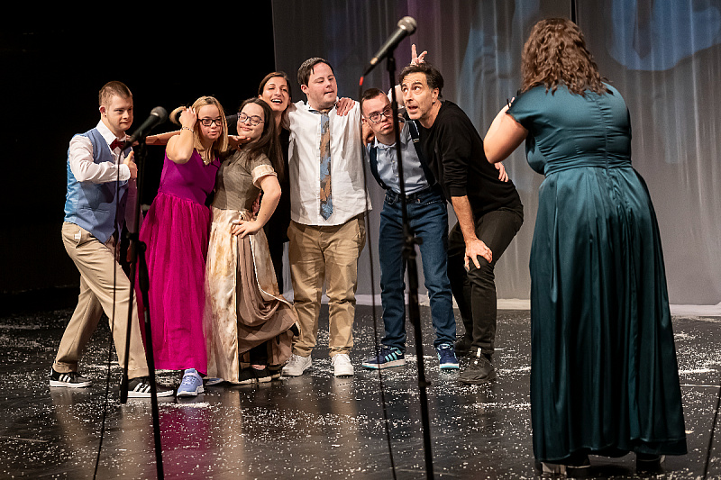 The performance "Up and Down" will be hosted at the National Theater Tuzla on April 18th.