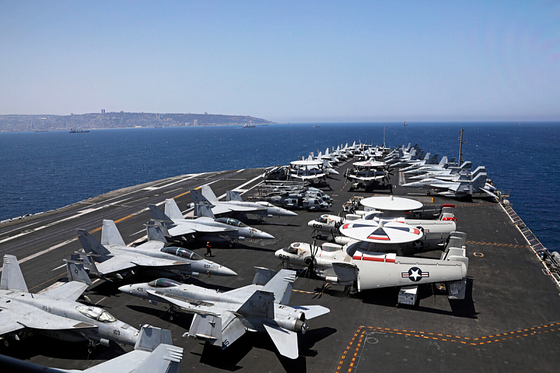 American aircraft carrier escaped from Houthis? USS George H.W. Bush heads toward Iran sailing around southern Africa