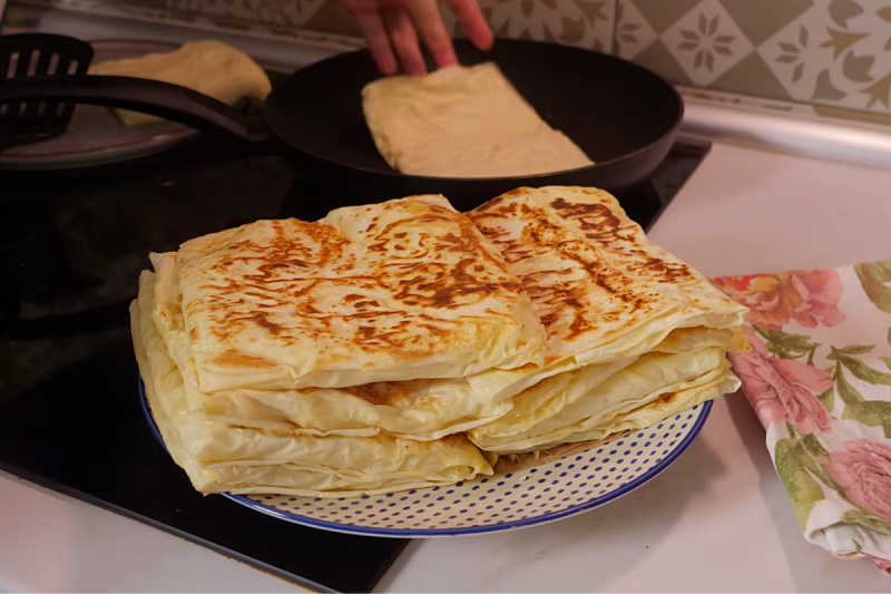 Pan-fried flatbreads are an ideal choice if you don't know how to stretch dough or don't have the time.