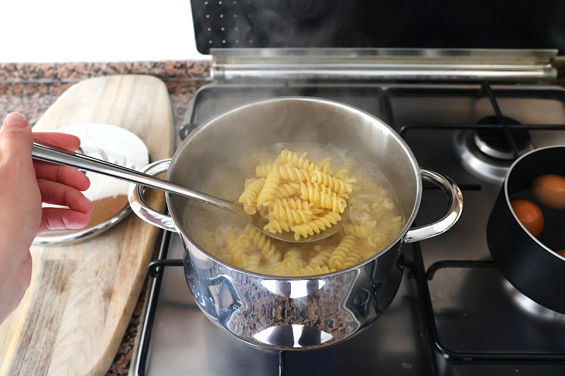 Did you cook too much pasta? Here's how to keep it fresh and tasty for several days.