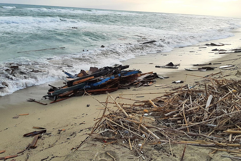 Ship with 250 people sank in the Andaman Sea, Rohingya and Bangladeshis were on board