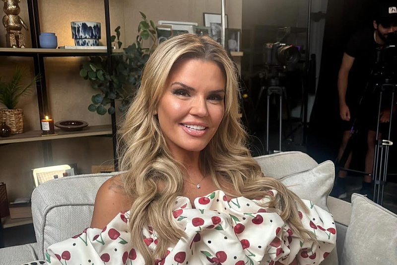 Singer hospitalized after noticing unusual symptom, never been so terrified