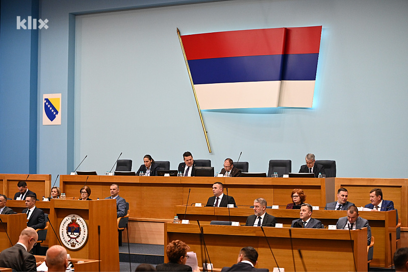 Substantial amendments to the Constitution of Republika Srpska requested: New ministry, veto right, Bosnian language, and an end to "false" nationalities.