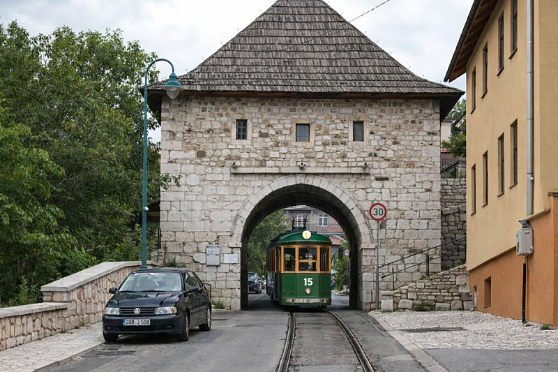 The snow has melted, we have forgotten about the fleet of utility companies and are already thinking about trams on slopes.