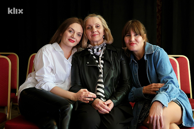 At the premiere of the play "The Last Hour of the Piano" at Theater071: A story about the importance of solidarity with refugees