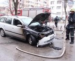 Automobil se zapalio na Grbavici zbog loših elektroinstalacija