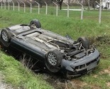 Audi A6 završio na krovu na brzoj cesti Ilidža - Blažuj