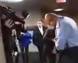 Pogledajte kako se gradonačelnik Toronta sudario s kamermanom
