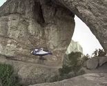 Pogledajte slobodno prolijetanje kroz stjenoviti tjesnac brzinom od 250 km/h