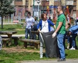Mladi volonteri čistili u općini Novi Grad, načelnik posadio stablo
