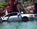 Florida: Automobil nakon nesreće završio u bazenu