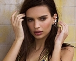 Neodoljiva Emily Ratajkowski u bikinijima iz kolekcije Surfline