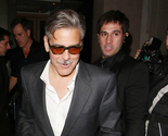 George Clooney pijan zaplesao pred fotografima u Londonu