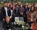 Učenici posjetili grob razrednika Zlatana Handžića i položili cvijeće