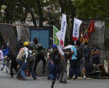 Demonstranti se ponovo vratili na ulice, okupiran trg Taksim