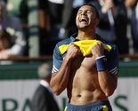Tsonga izbacio Federera, Ferrer bez milosti za Robreda
