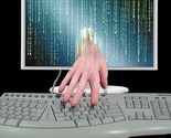 Novi virus na Facebooku krade bankovne podatke i novac