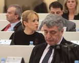 Govoriti da su protesti usmjereni protiv jedne nacije je bespotrebno sipanje soli na ranu