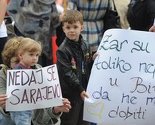 Tuzlaci demonstrantima u Sarajevu poručili: Ne dajte se