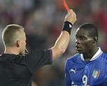 Balotelli bijes zbog isključenja iskalio na tunelu