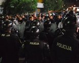 MUP KS: Priveli smo pet osoba tokom protesta zbog napada na policiju