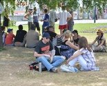 Nedjeljno popodne uz kafu ispred Parlamenta BiH