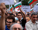 Bugari protestuju protiv vlade ispijanjem kafe ispred parlamenta