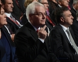 Vlada Hrvatske uklonila fotografiju na kojoj Josipović pokazuje srednji prst