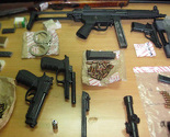 Policija u Zenici zaplijenila arsenal naoružanja i nakit