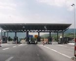 Zbog protesta nakratko bile blokirane naplatne kućice u Kaknju