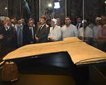 Ogrtač poslanika Muhammeda izložen u džamiji u Istanbulu