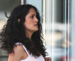 Salma Hayek zablistala u bijeloj haljini