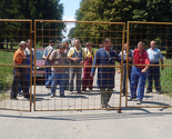 Nova Topola: Nezadovoljni radnici zaključali kapiju preduzeća