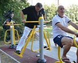 Načelnik Koldžo prvi isprobao sprave u novom fitness parku u Vilsonovom šetalištu