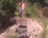 Pogledajte kako Bugojanac skače u Vrbas preko traktorske gume