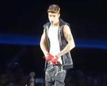 Justin Bieber u hlače stavio iPhone fana iz publike