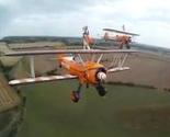 Djevojčice koje hodaju po krilima aviona u letu postale rekorderke