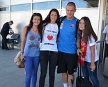 Slovaci stigli u Sarajevo, dočekale ih navijačice Liverpoola iz BiH