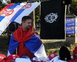 Četnička obilježja i pjesme pred utakmicu Srbija - Hrvatska