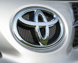 Toyota ponovo povukla 870 hiljada vozila u SAD-u i Kanadi