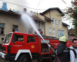 Tuzla: Vatra "progutala" kuću u kojoj su se okupljali beskućnici