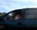 Par imao intimne odnose u automobilu tokom vožnje